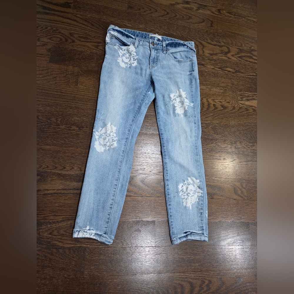 Free People  Light Blue Jeans With Floral Print Sz.29